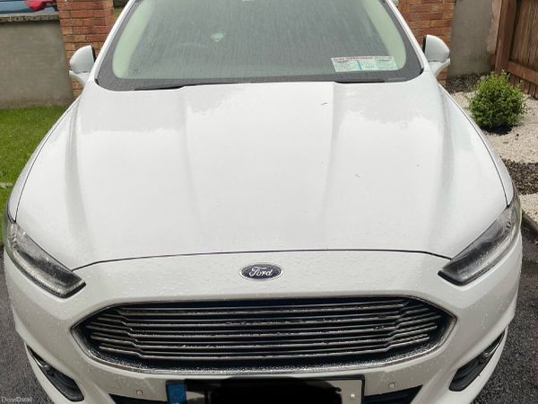 Ford Mondeo Hatchback, Diesel, 2016, White