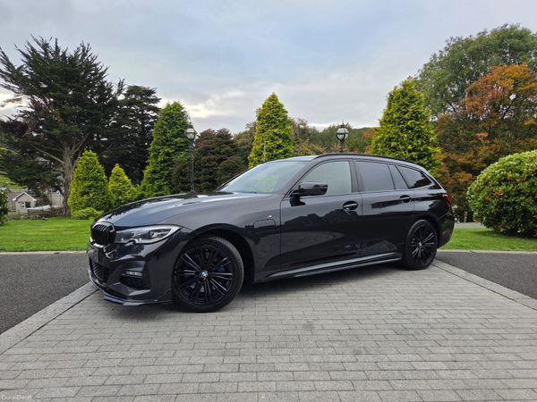 BMW 3-Series Estate, Petrol Hybrid, 2021, Black