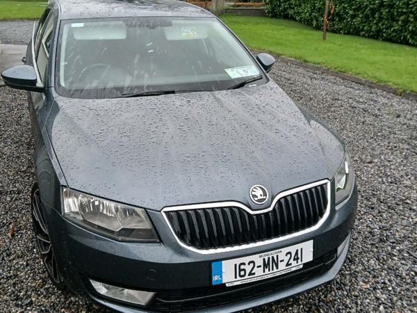 Skoda Octavia Saloon, Diesel, 2016, Grey