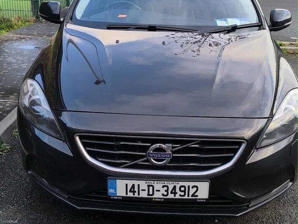Volvo V40 Hatchback, Diesel, 2014, Black