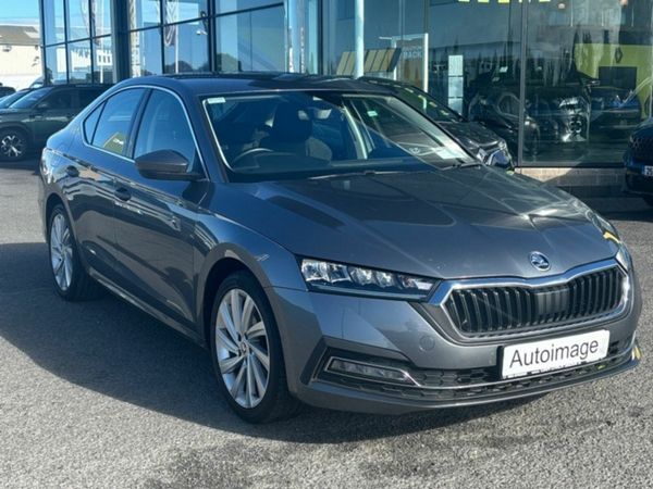 Skoda Octavia Saloon, Petrol, 2022, Grey