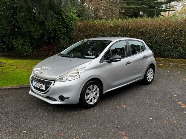 Peugeot 208 Hatchback, Petrol, 2012, Grey