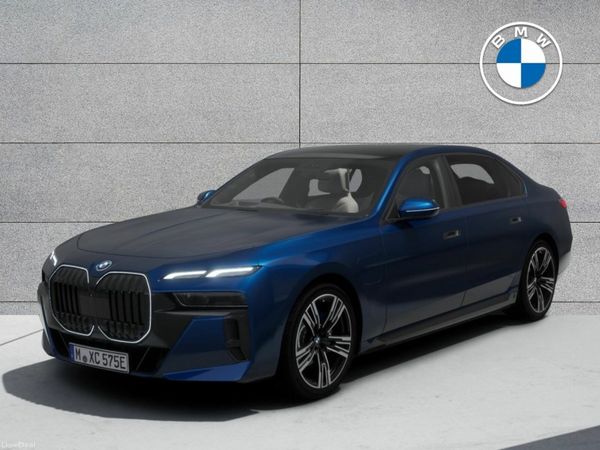 BMW 7-Series SUV, Petrol Plug-in Hybrid, 2026, Blue