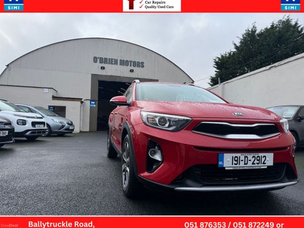 Kia Stonic Estate/Jeep, Petrol, 2019, Red