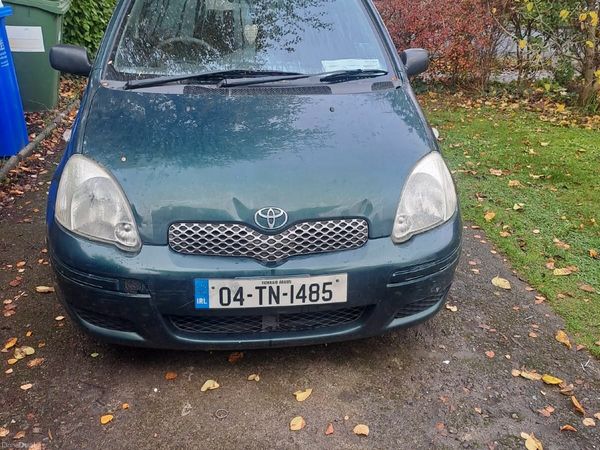 Toyota Yaris Hatchback, Petrol, 2004, Green