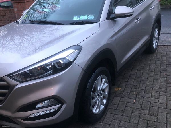 Hyundai Tucson SUV, Diesel, 2017, White