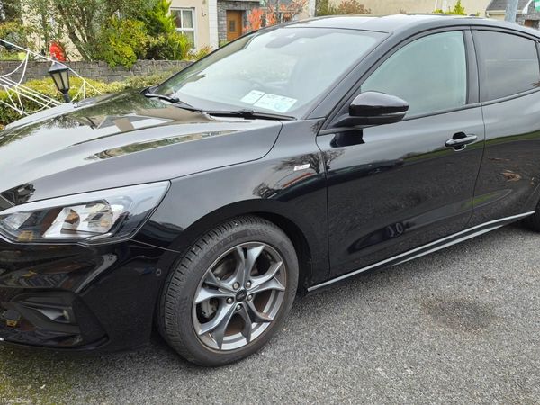 Ford Focus Hatchback, Petrol Hybrid, 2021, Black