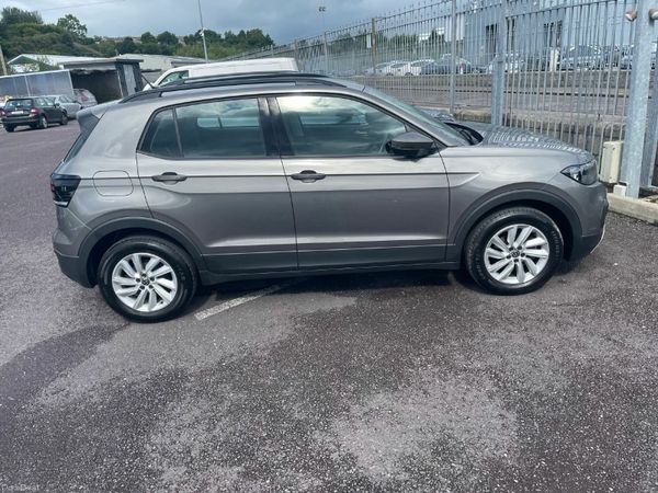 Volkswagen T-Cross Estate/Jeep, Petrol, 2021, Grey