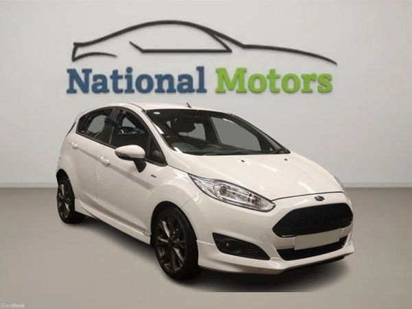 Ford Fiesta Hatchback, Petrol, 2017, White