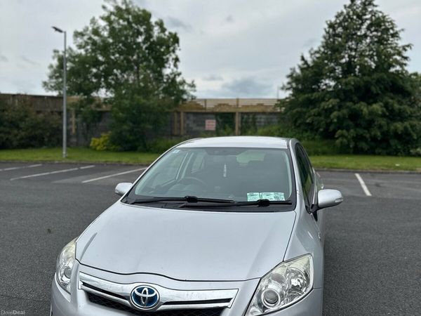 Toyota Auris Hatchback, Petrol Hybrid, 2011, Silver