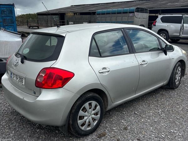 Toyota Auris Hatchback, Petrol, 2007, Silver