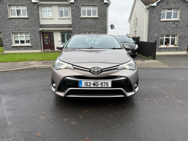 Toyota Avensis Saloon, Diesel, 2015, Bronze