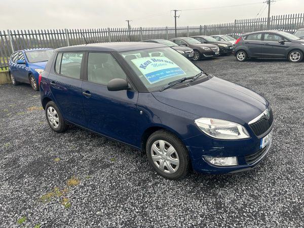 Skoda Fabia Hatchback, Petrol, 2014, Blue