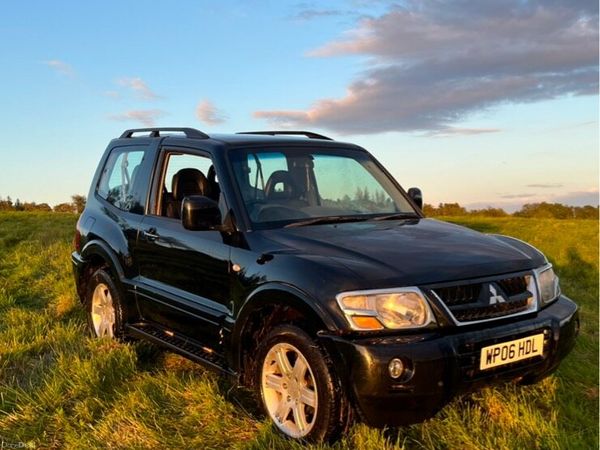 Mitsubishi Pajero SUV, Diesel, 2006, Black