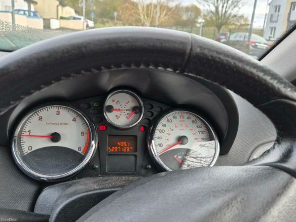 Peugeot 207 Hatchback, Diesel, 2009, Black