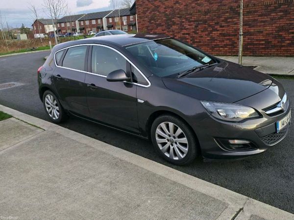 Vauxhall Astra Hatchback, Diesel, 2014, Grey