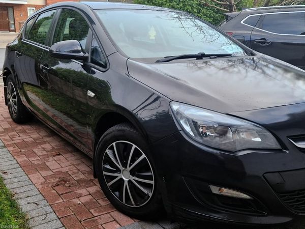 Opel Astra MPV, Petrol, 2015, Black