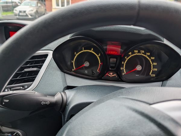 Ford Fiesta Hatchback, Petrol, 2009, Gold