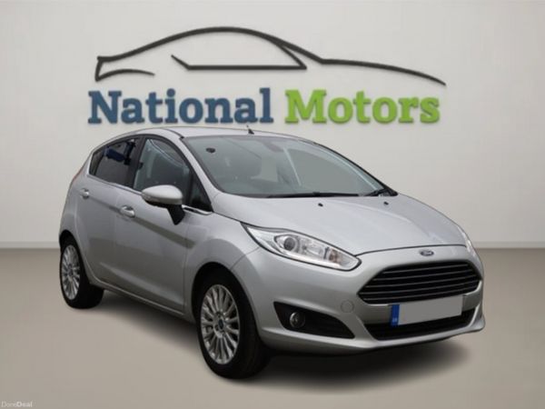 Ford Fiesta Hatchback, Petrol, 2015, Silver
