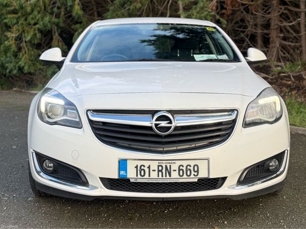 Opel Insignia Hatchback, Diesel, 2016, White