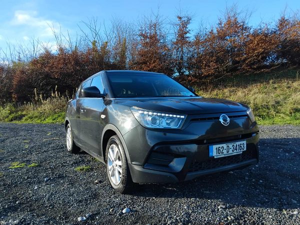 SsangYong Tivoli SUV, Diesel, 2016, Black