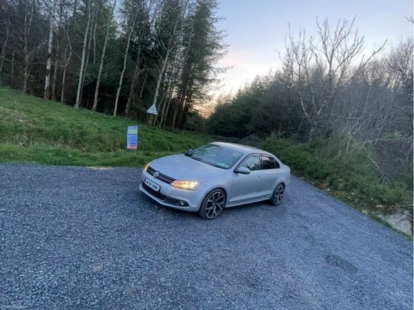 Volkswagen Jetta Saloon, Diesel, 2012, Silver