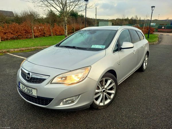 Opel Astra Estate, Diesel, 2011, Silver