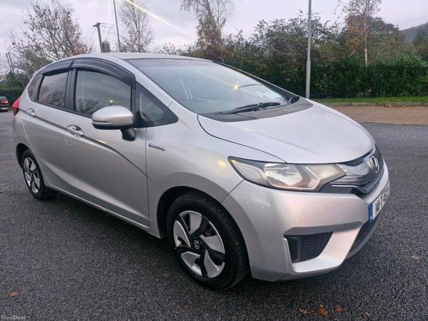 Honda Fit Hatchback, Petrol Hybrid, 2014, Silver