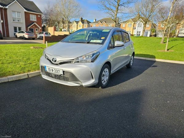 Toyota Vitz Hatchback, Petrol, 2015, Silver