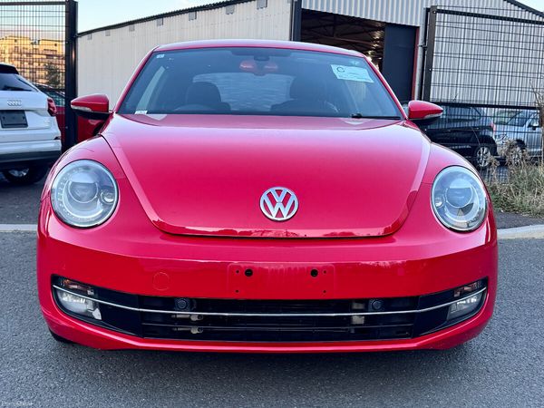 Volkswagen Beetle Hatchback, Petrol, 2015, Red
