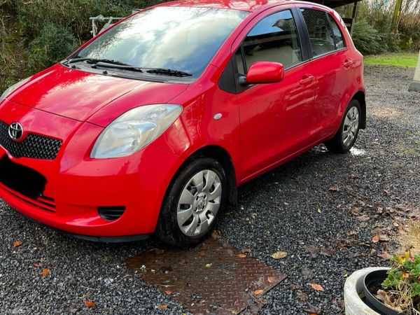 Toyota Yaris Hatchback, Petrol, 2006, Red
