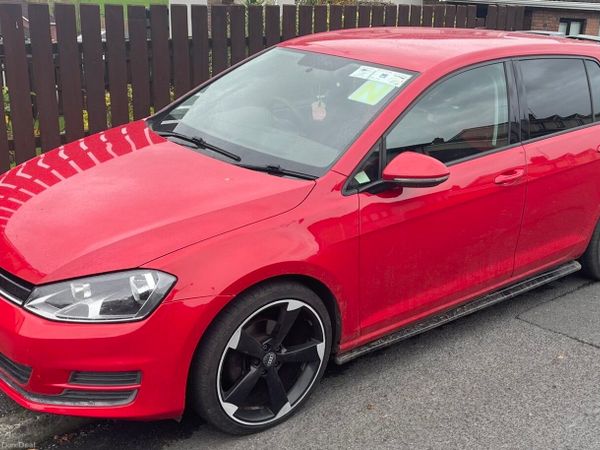 Volkswagen Golf Hatchback, Diesel, 2014, Red