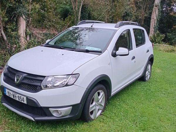 Dacia Sandero Stepway Hatchback, Diesel, 2015, White