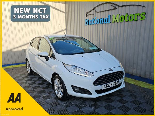 Ford Fiesta Hatchback, Petrol, 2016, White