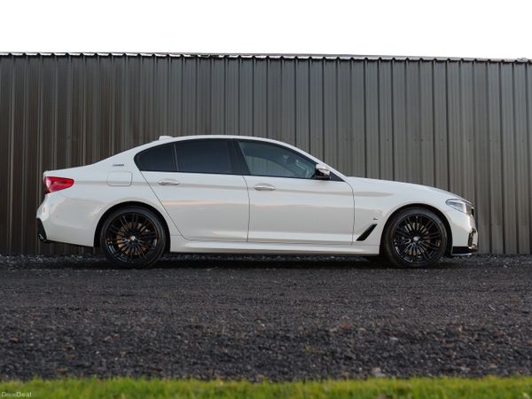 BMW 5-Series Saloon, Petrol Plug-in Hybrid, 2018, White