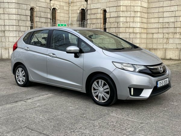 Honda Jazz Hatchback, Petrol, 2017, Grey
