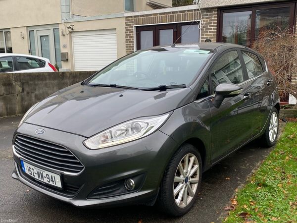 Ford Fiesta Hatchback, Petrol, 2016, Grey