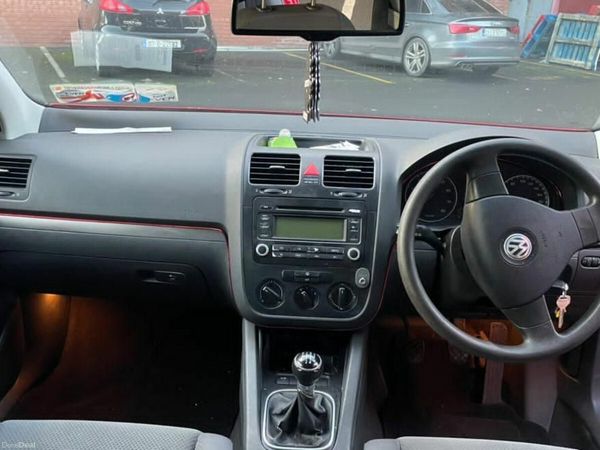 Volkswagen Golf Hatchback, Petrol, 2006, Red