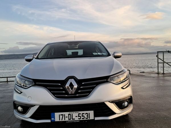 Renault Megane Hatchback, Diesel, 2017, Silver