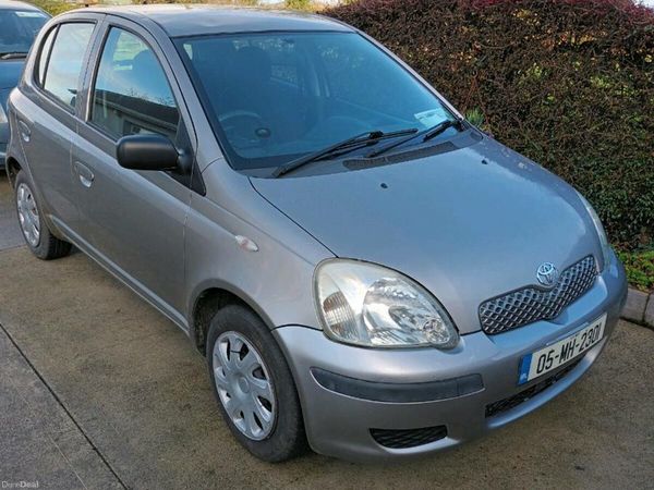 Toyota Yaris Hatchback, Petrol, 2005, Grey