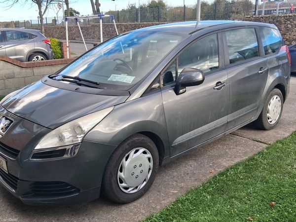 Peugeot 5008 MPV, Diesel, 2010, Grey