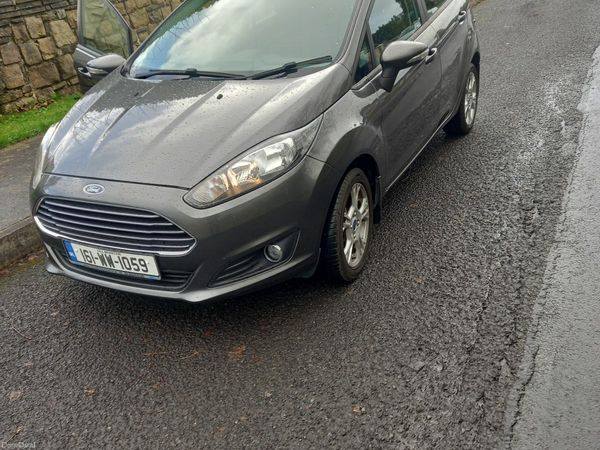 Ford Fiesta Hatchback, Petrol, 2016, Grey