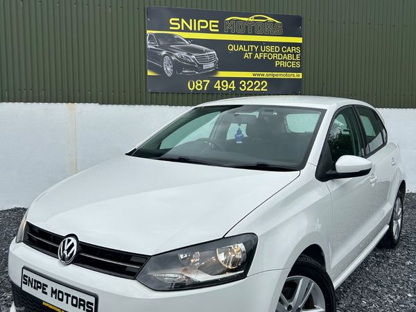 Volkswagen Polo Hatchback, Petrol, 2014, White