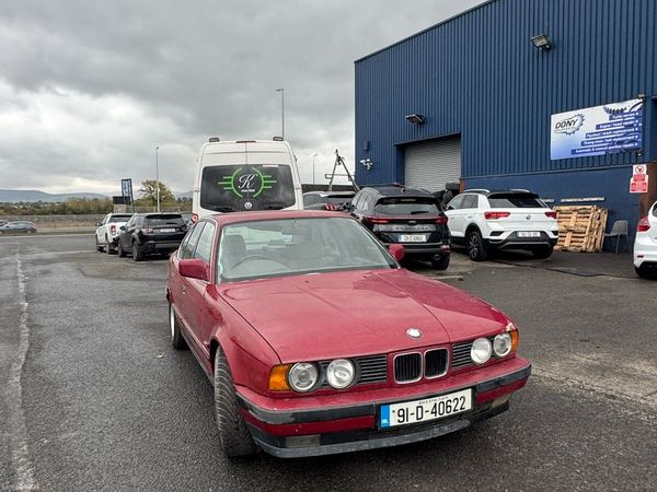 BMW Other Saloon, Petrol, 1991, Red