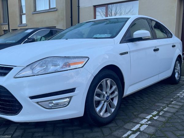 Ford Mondeo Hatchback, Diesel, 2015, White