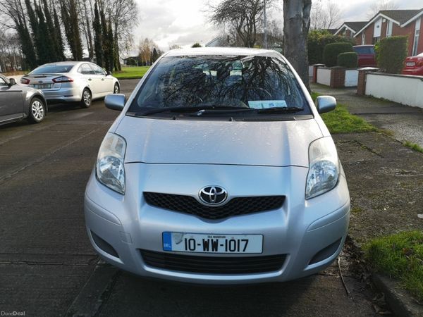 Toyota Yaris Hatchback, Petrol, 2010, Silver