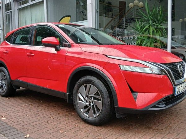 Nissan Qashqai SUV, Petrol, 2021, Red