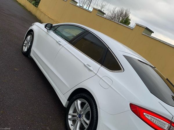 Ford Mondeo Hatchback, Diesel, 2015, White