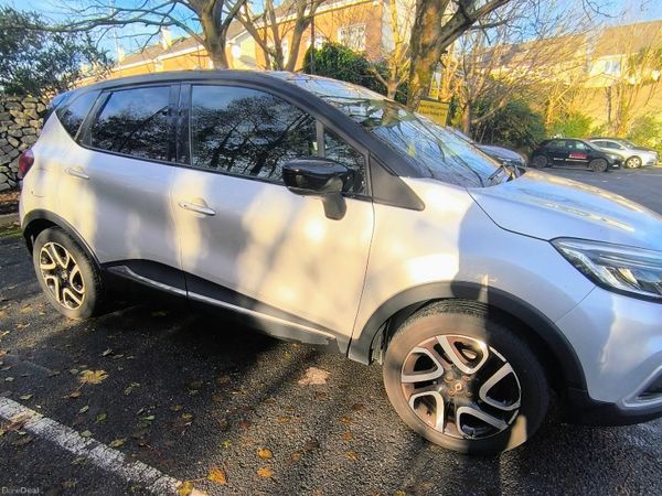 Renault Captur Hatchback, Petrol, 2017, Silver