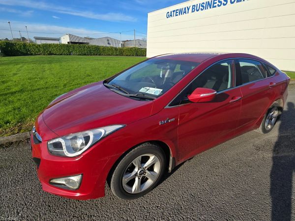 Hyundai i40 Saloon, Diesel, 2013, Red